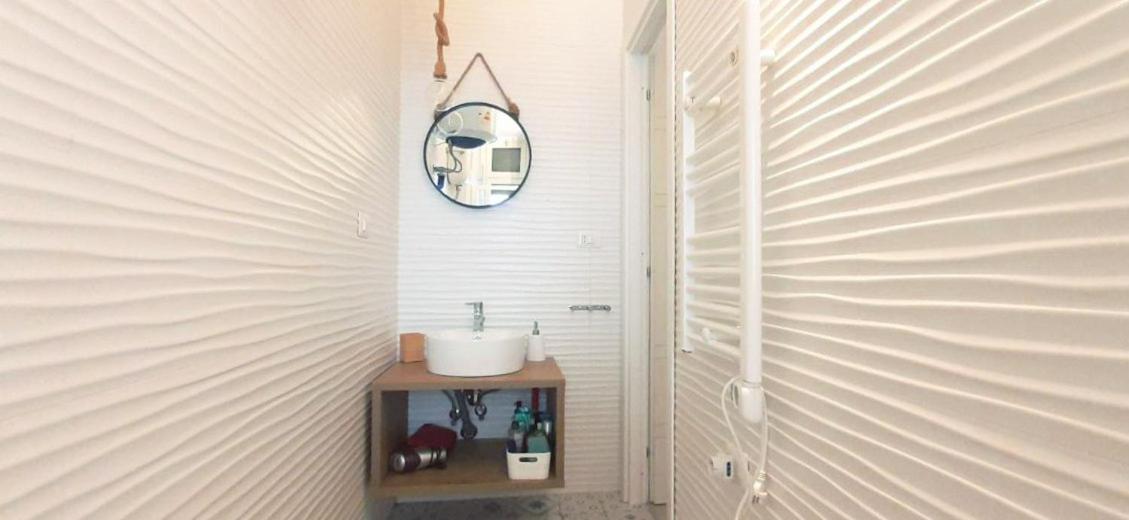Cheerful Flat In Funky Rom